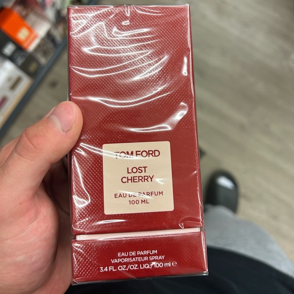 Tom Ford Lost Cherry Eau de Parfum 100ml Red Box - Picture 1 of 2